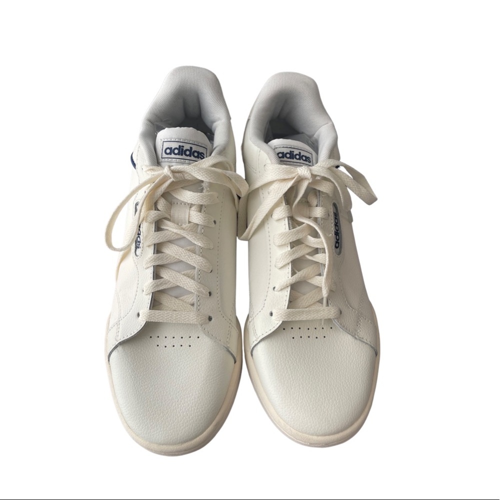 New Men’s Adidas shoe, size 9.